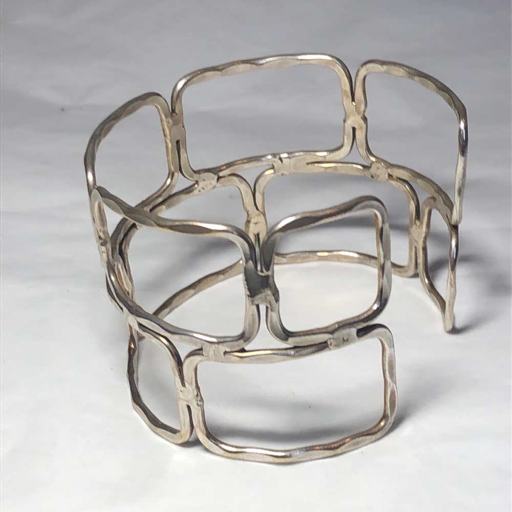 Hammer Brick Pattern Cuff Bracelet - Picture 2 of 4